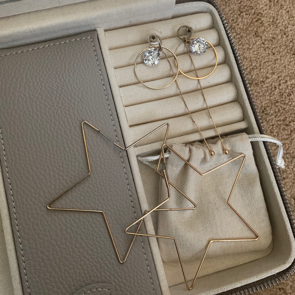 Earrings - gold stars gold dangles